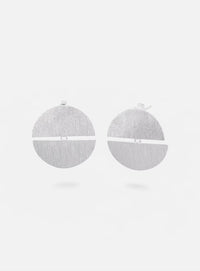Pair of round earrings on a white background (Silver)