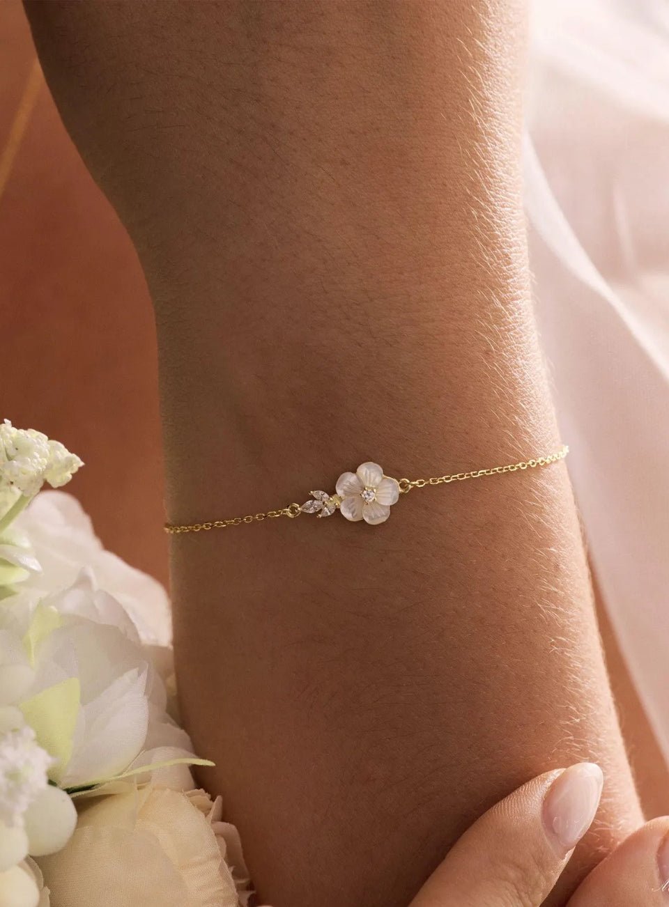 Sterling Silver Mother of Pearl Flower Bracelet