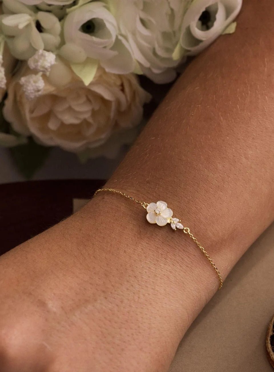 Sterling Silver Mother of Pearl Flower Bracelet