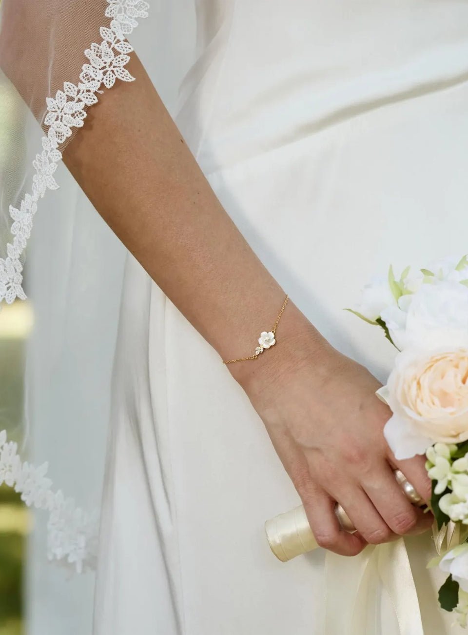 Sterling Silver Mother of Pearl Flower Bracelet