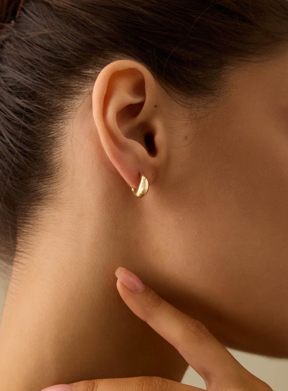 Curve Teardrop Huggie Hoop Earrings