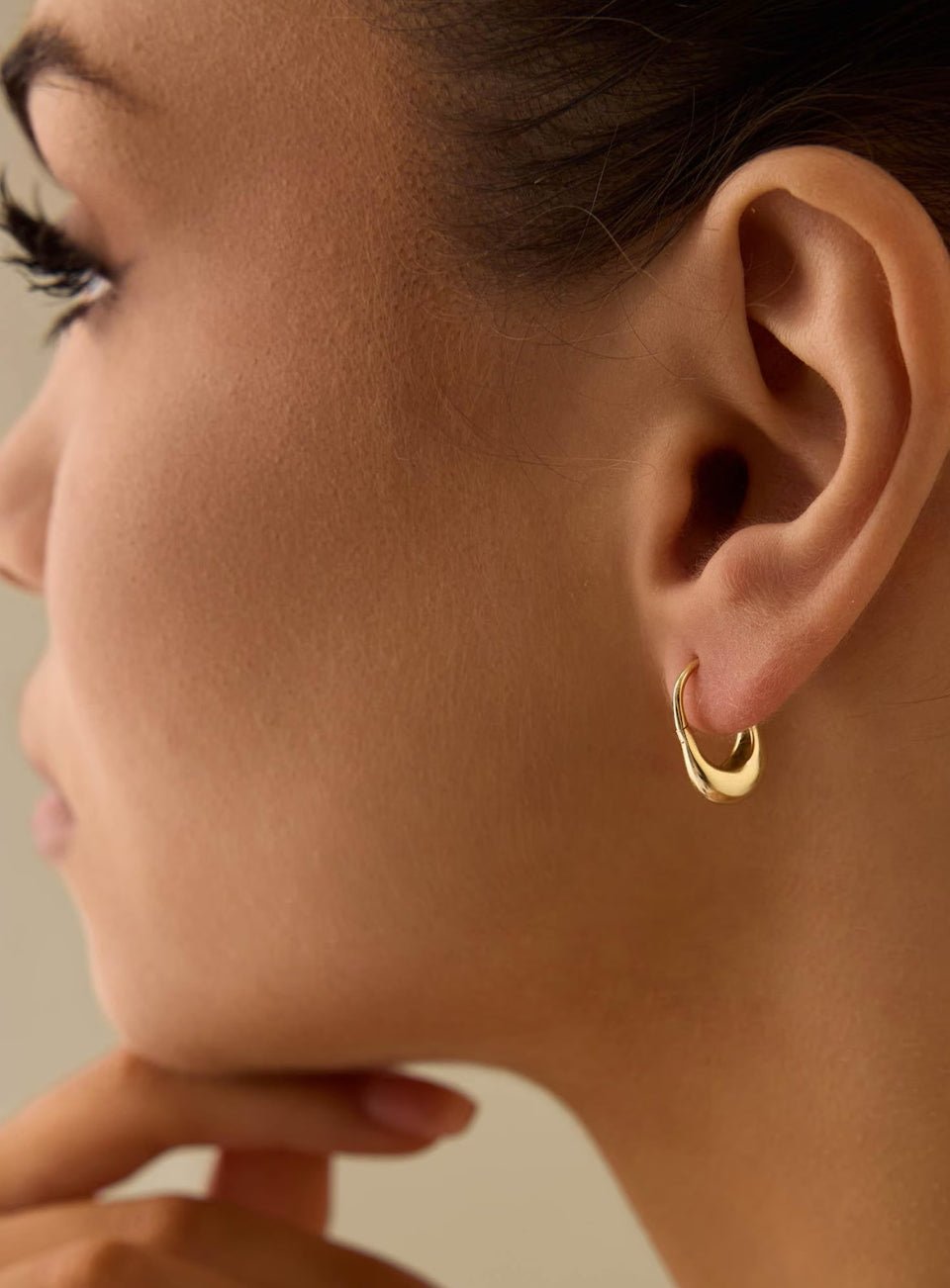 Curve Teardrop Huggie Hoop Earrings