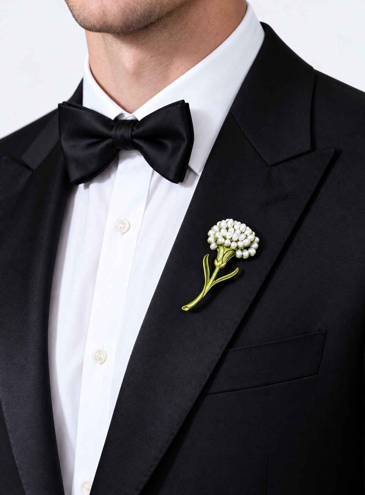 Birth month flower brooch with decorative enamel details (January)