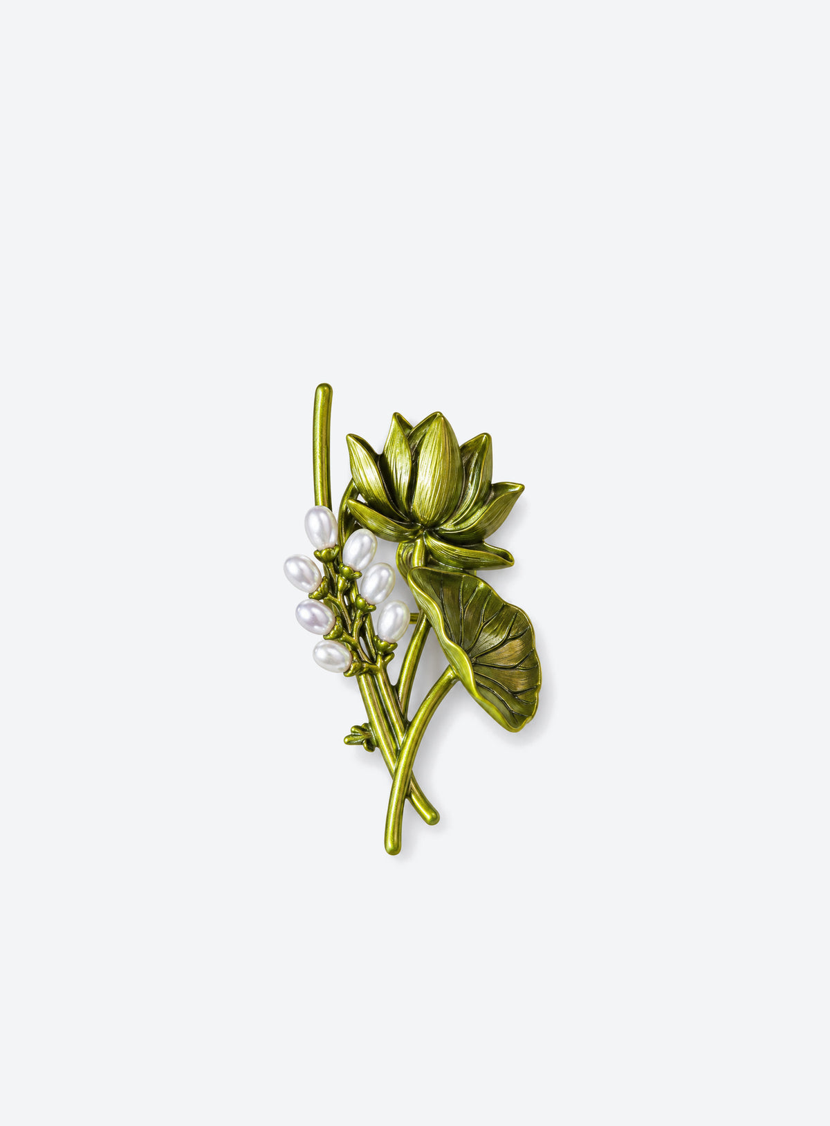 Birth month flower brooch with decorative enamel details (June)