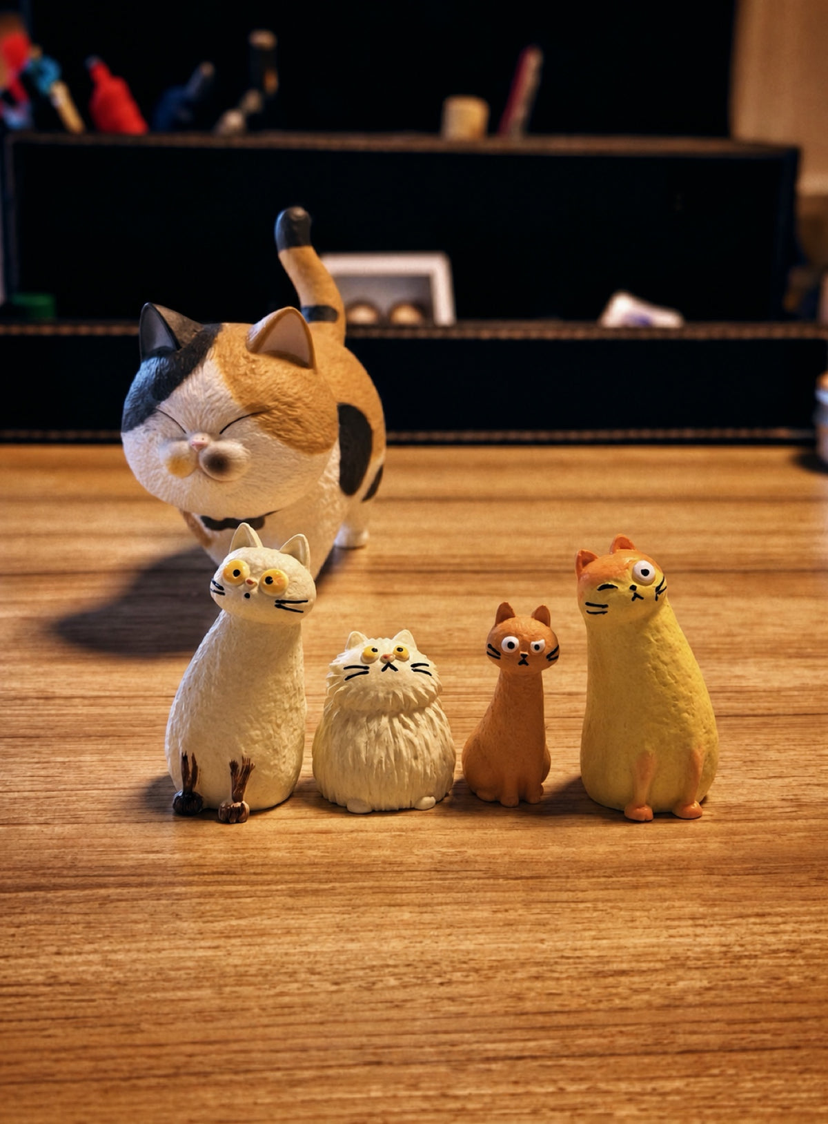 Crooked Cat Resin Figurines