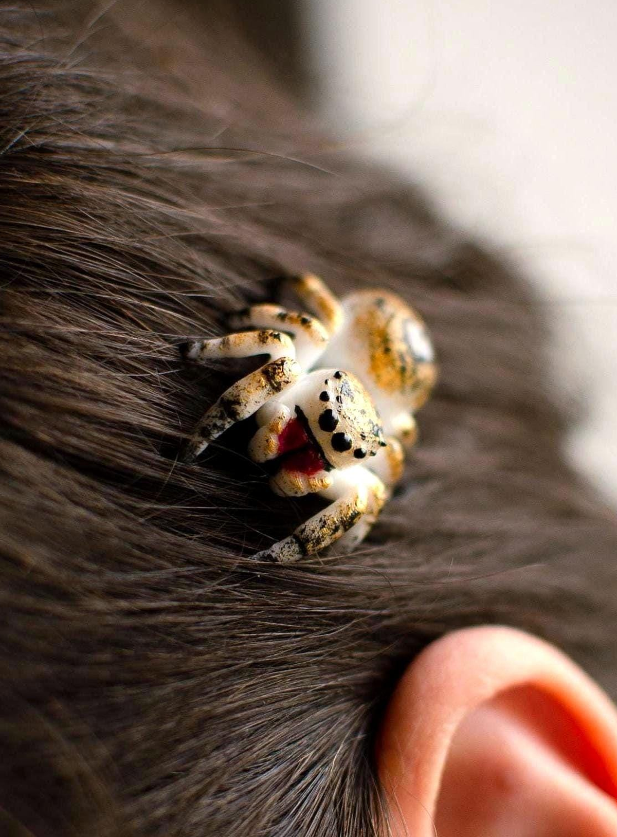 Golden Heart black white and gold spider hair clip